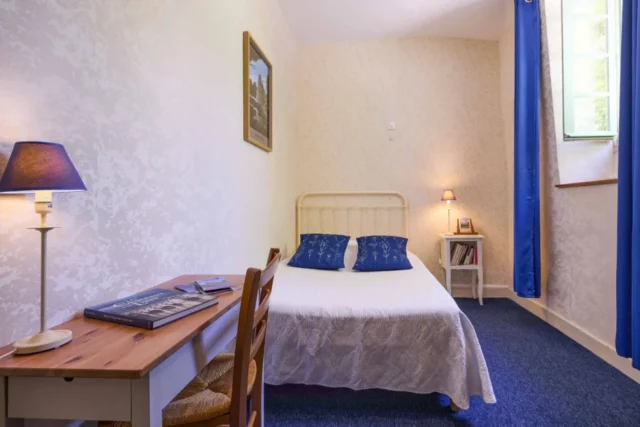 Chambre Douillette single hôtel Diderot Chinon