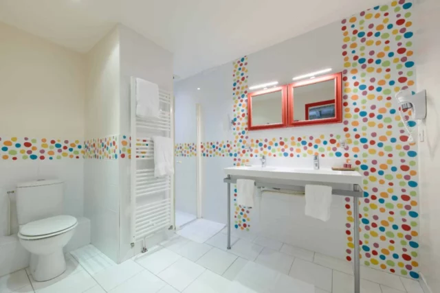 Salle de bains hôtel Diderot Chinon
